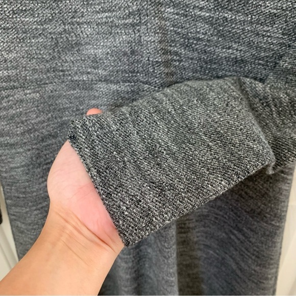 Madewell Bridgewalk V-neck Textured long sleeve dress in grey - Picture 8 of 10